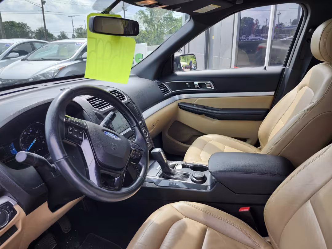 2017 Ford Explorer - 1FM5K8D8XHGC91393 - Image #3