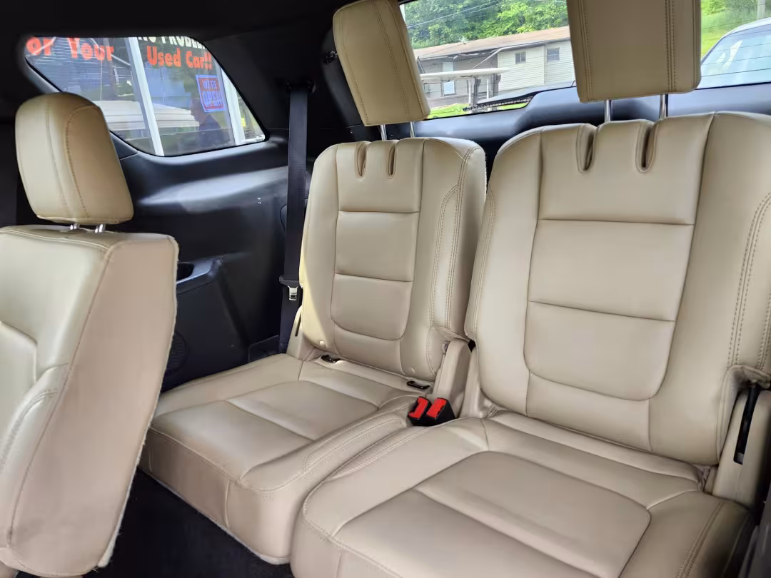 2017 Ford Explorer - 1FM5K8D8XHGC91393 - Image #5