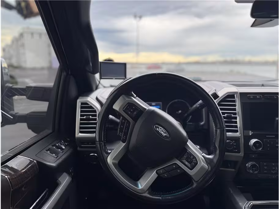 2017 Ford F-350 SD - 1FT8W3BT6HED22134 - Image #4