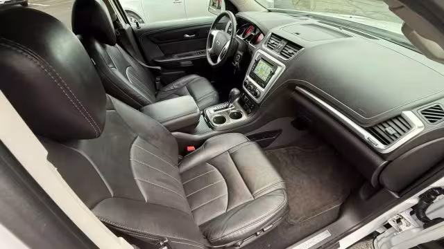 2017 GMC Acadia - 1GKKVSKD9HJ202223 - Image #29
