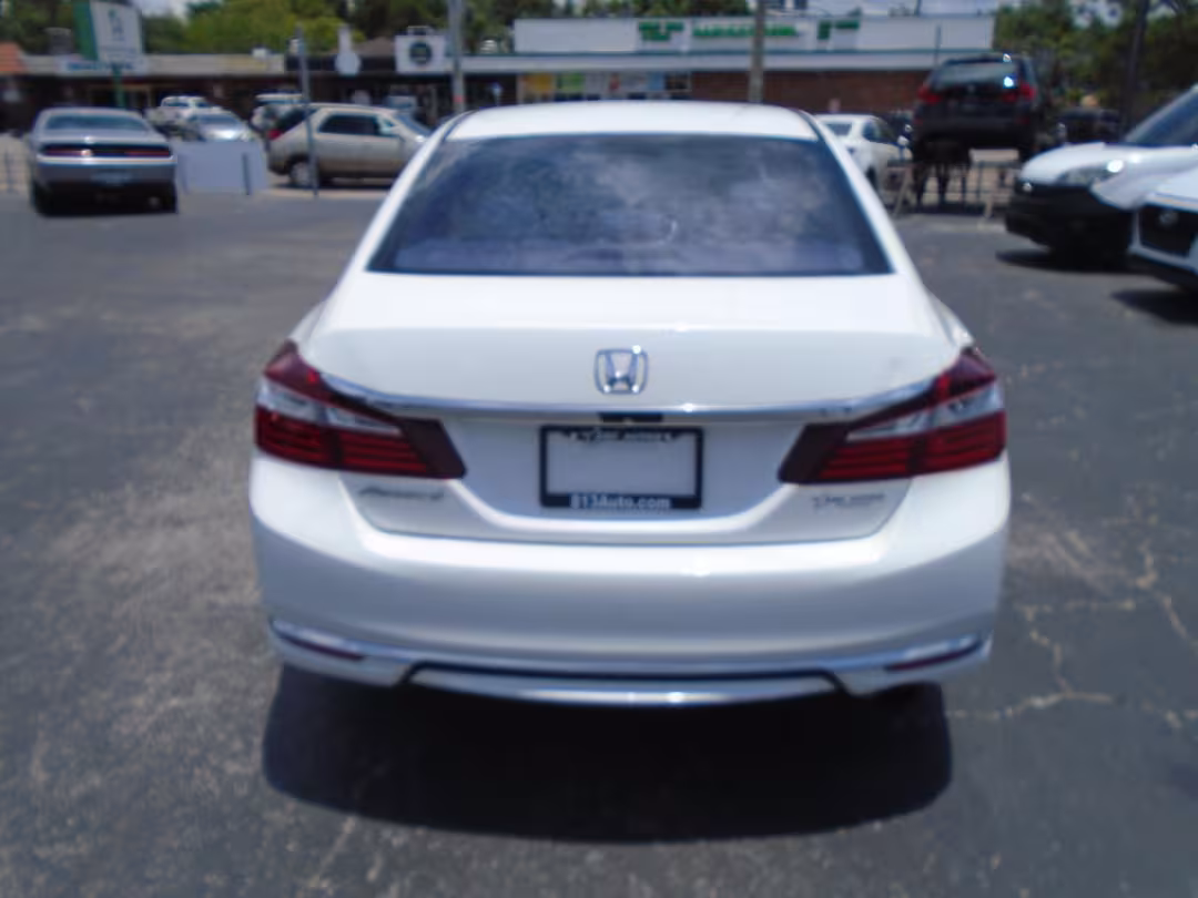 2017 Honda Accord - 1HGCR2F30HA191913 - Image #11