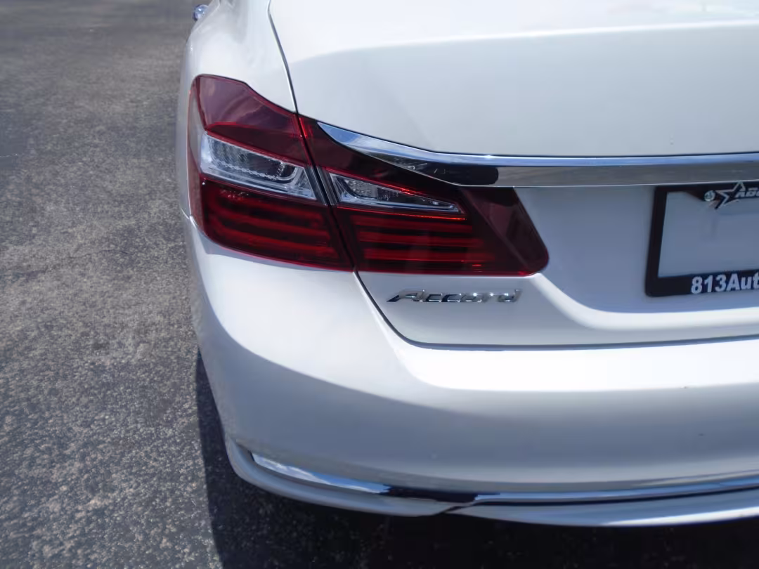 2017 Honda Accord - 1HGCR2F30HA191913 - Image #13