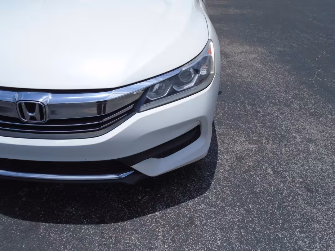 2017 Honda Accord - 1HGCR2F30HA191913 - Image #4