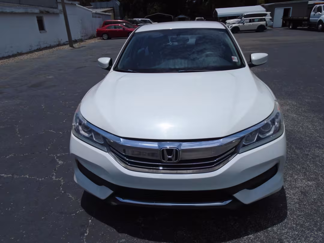 2017 Honda Accord - 1HGCR2F30HA191913 - Image #5