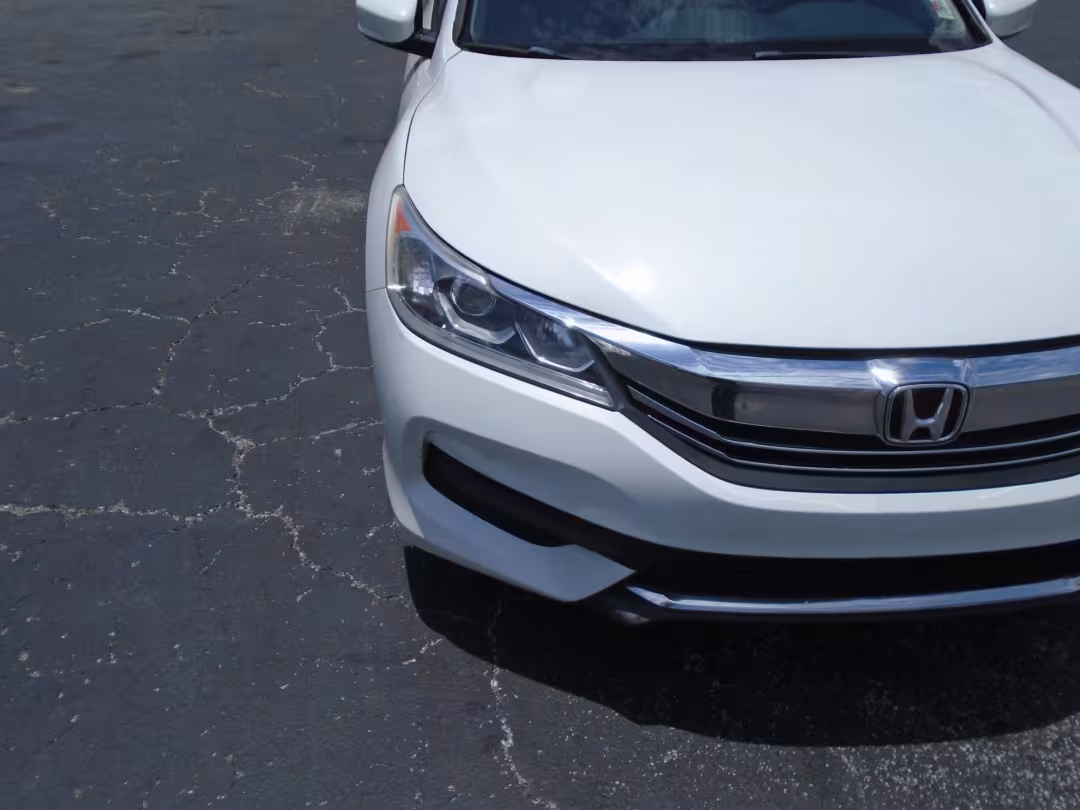 2017 Honda Accord - 1HGCR2F30HA191913 - Image #6