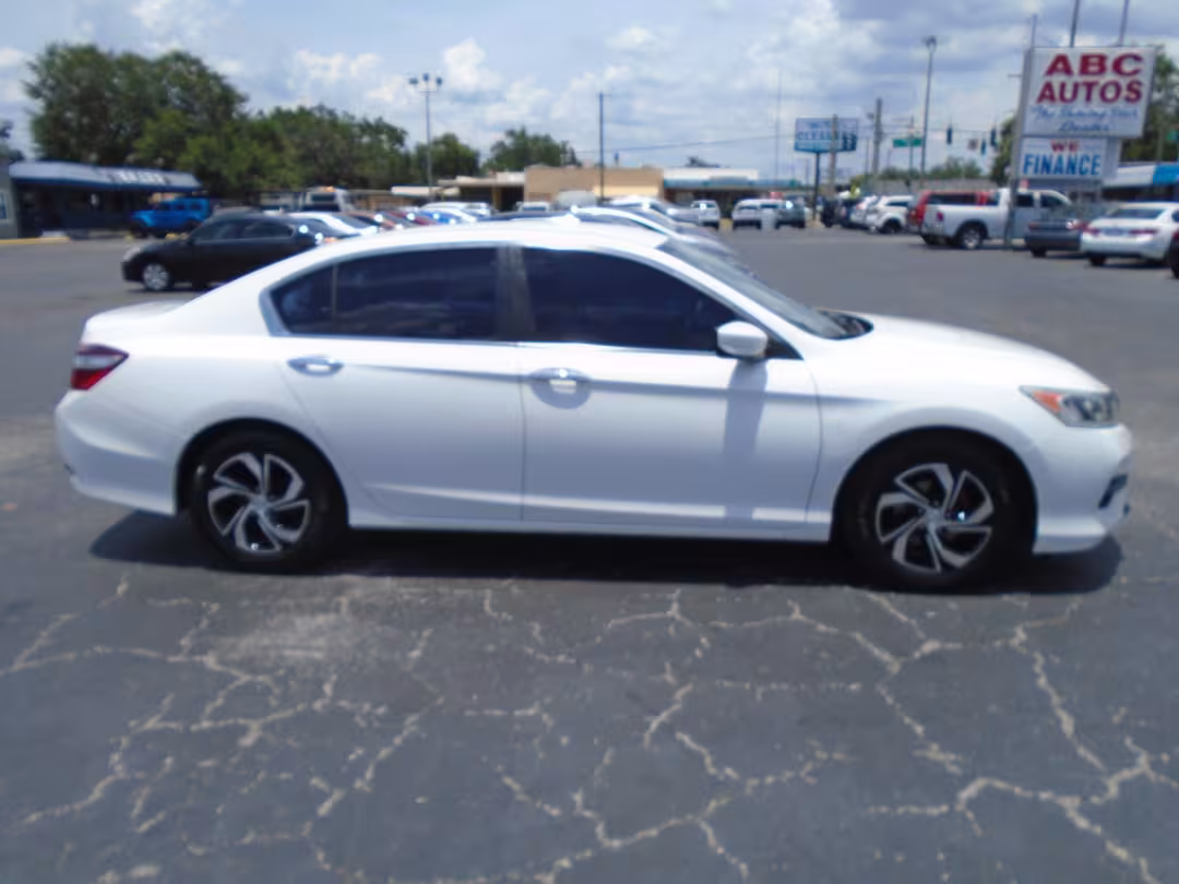 2017 Honda Accord - 1HGCR2F30HA191913 - Image #8