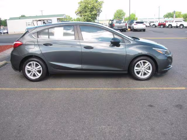 2017 Honda Cruze - 3G1BE6SM0HS589478 - Image #1