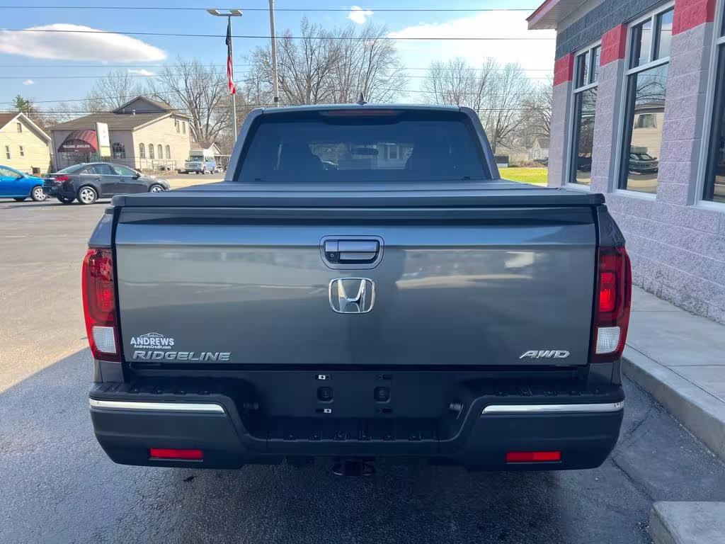 2017 Honda Ridgeline - 5FPYK3F50HB023266 - Image #4