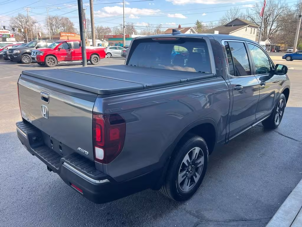 2017 Honda Ridgeline - 5FPYK3F50HB023266 - Image #5