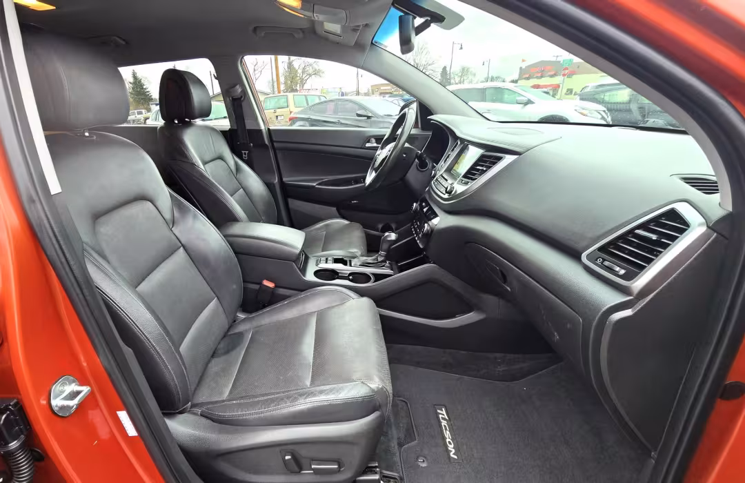 2017 Hyundai Tucson - KM8J3CA44HU401372 - Image #11