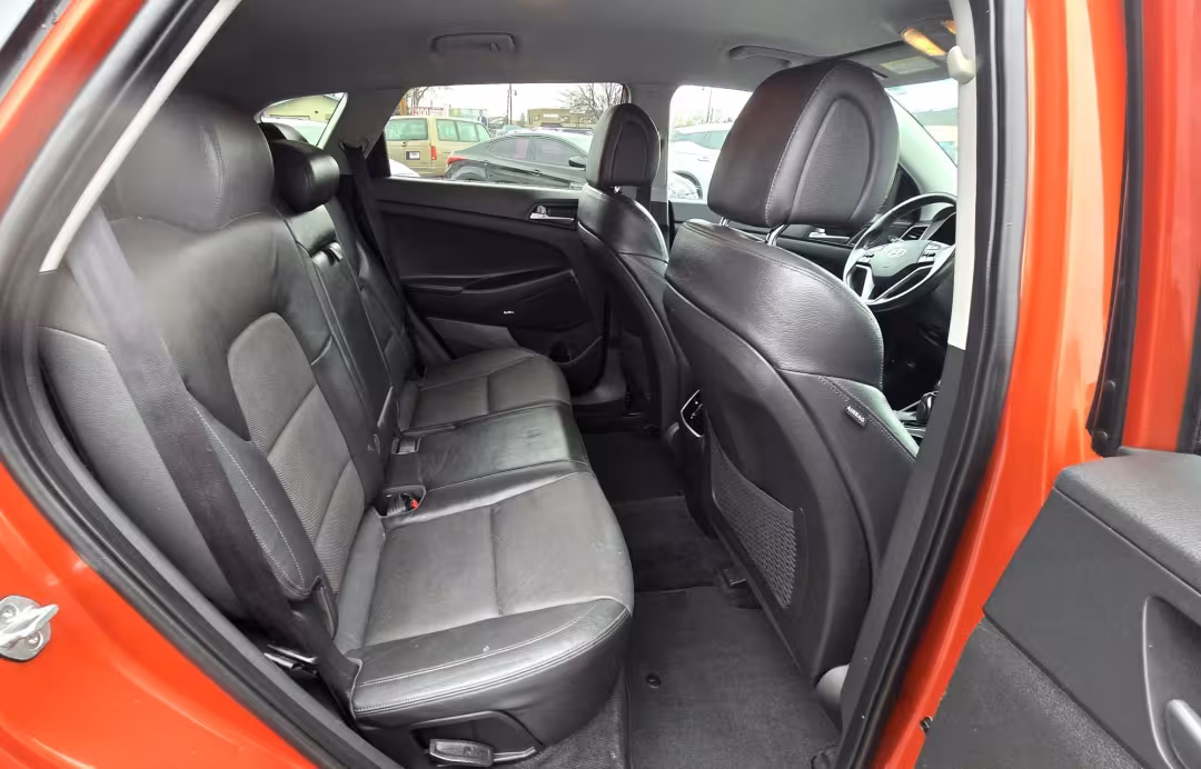 2017 Hyundai Tucson - KM8J3CA44HU401372 - Image #9