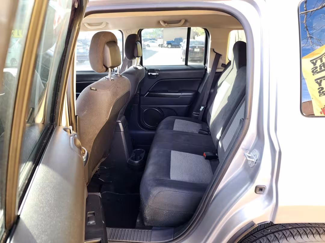 2017 Jeep Patriot - 1C4NJPFB9HD184038 - Image #11