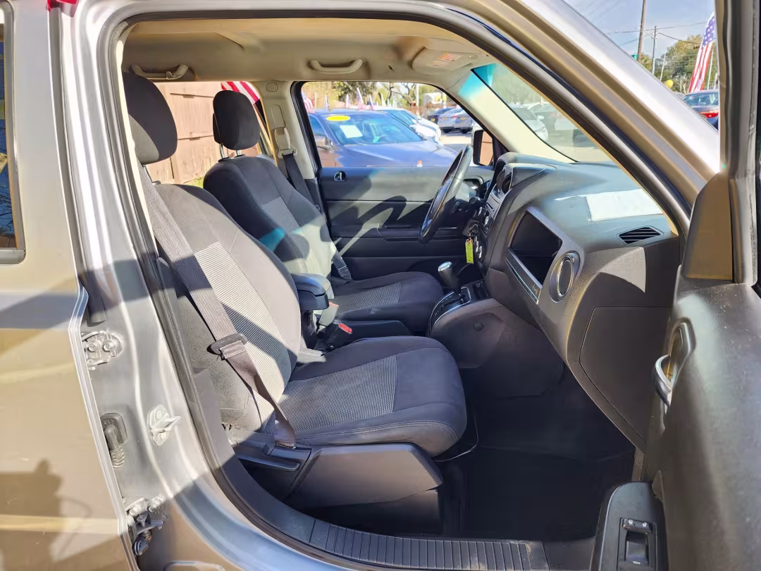 2017 Jeep Patriot - 1C4NJPFB9HD184038 - Image #12