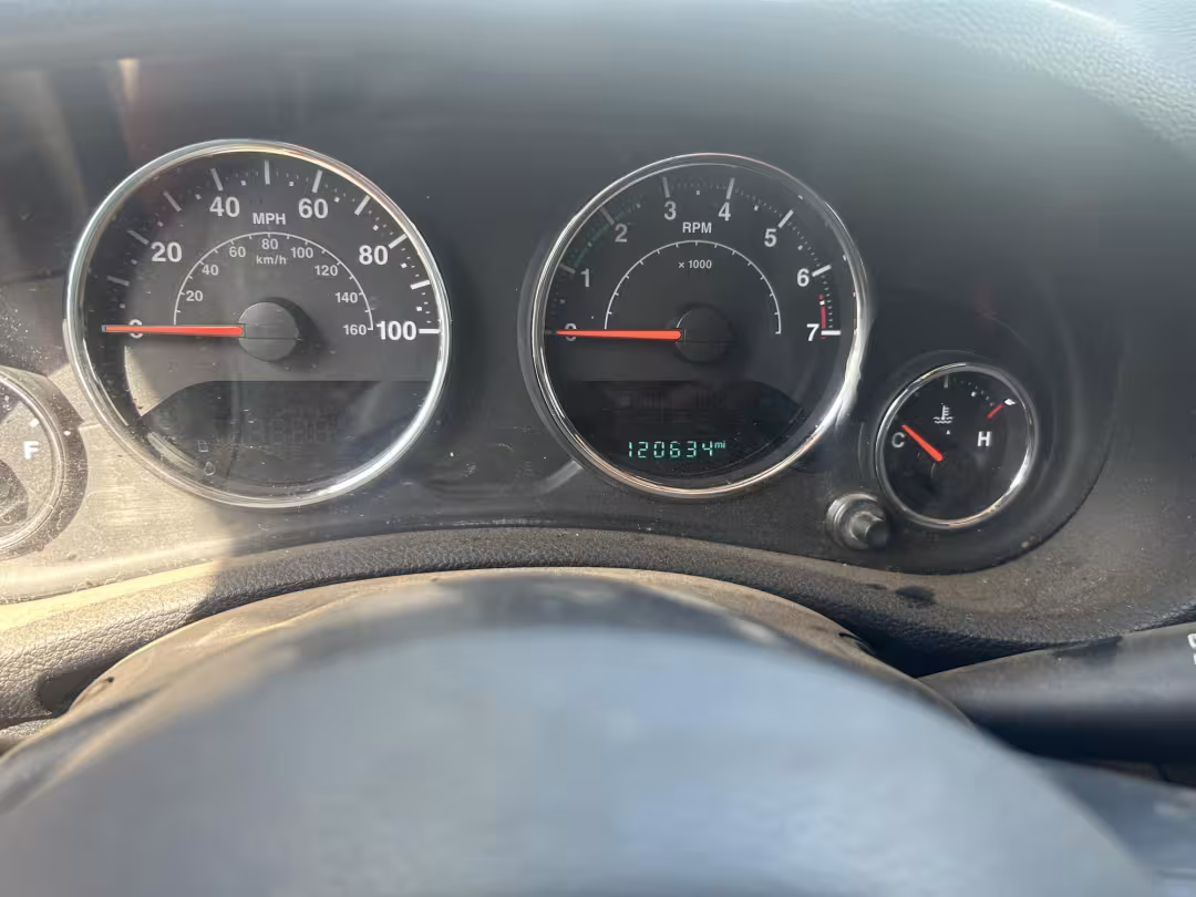 2017 Jeep Wrangler - 1C4HJWEGXHL660890 - Image #13