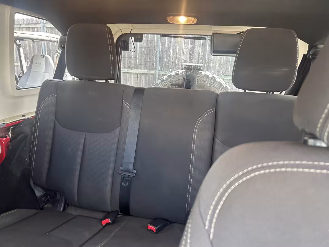 2017 Jeep Wrangler - 1C4HJWEGXHL660890 - Image #15