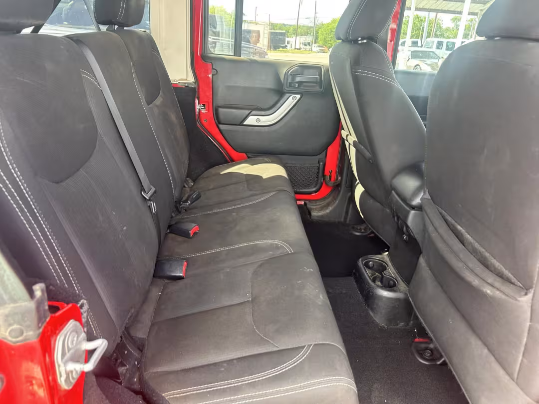 2017 Jeep Wrangler - 1C4HJWEGXHL660890 - Image #6