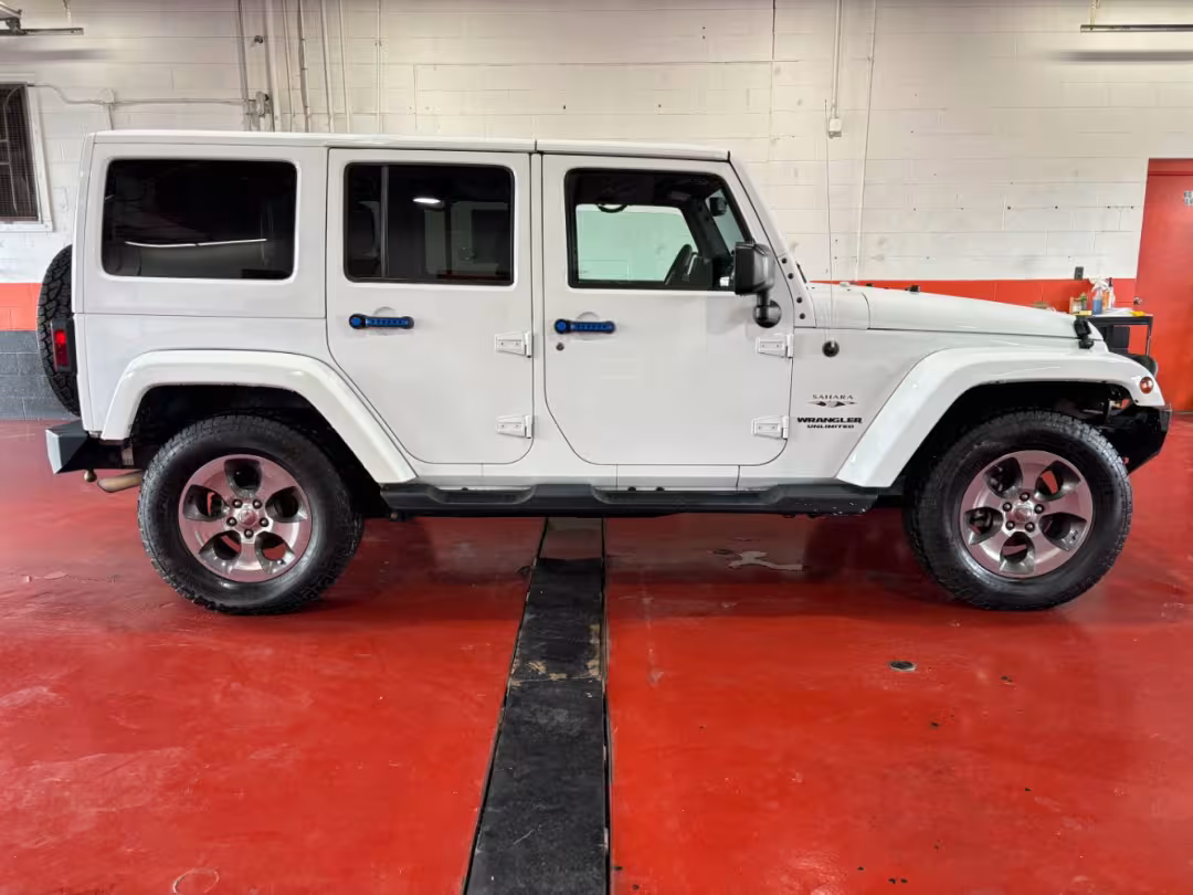 2017 Jeep Wrangler Unlimited - 1C4HJWEG3HL503783 - Image #1