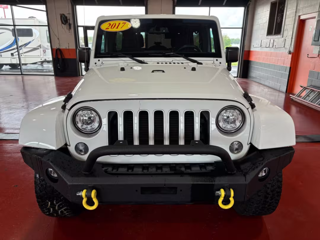 2017 Jeep Wrangler Unlimited - 1C4HJWEG3HL503783 - Image #3