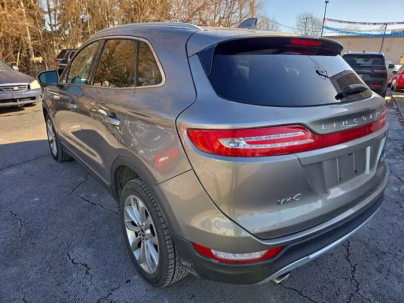 2017 Lincoln MKC - 5LMCJ2D96HUL23741 - Image #2