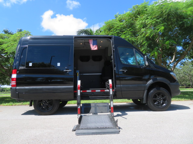 2017 Mercedes-Benz Sprinter - WD4FE7CD2HP575714 - Image #2