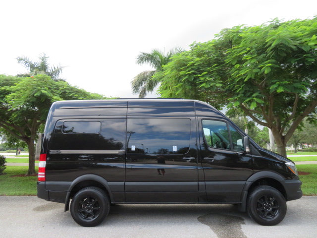 2017 Mercedes-Benz Sprinter - WD4FE7CD2HP575714 - Image #4