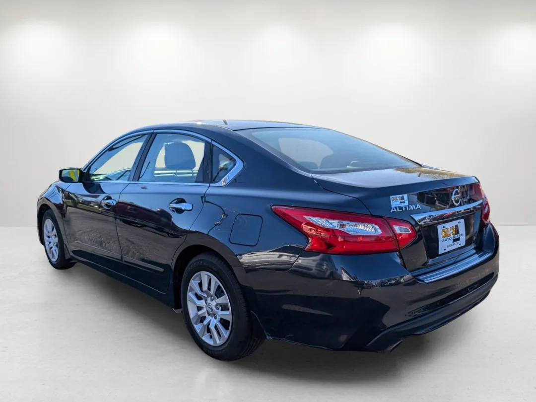 2017 Nissan Altima - 1N4AL3AP3HC215073 - Image #3