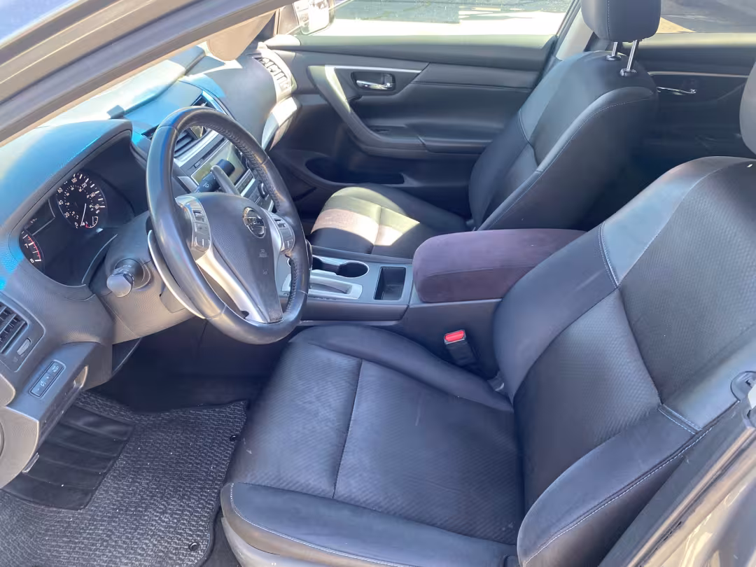 2017 Nissan Altima - 1N4AL3APXHC483442 - Image #3
