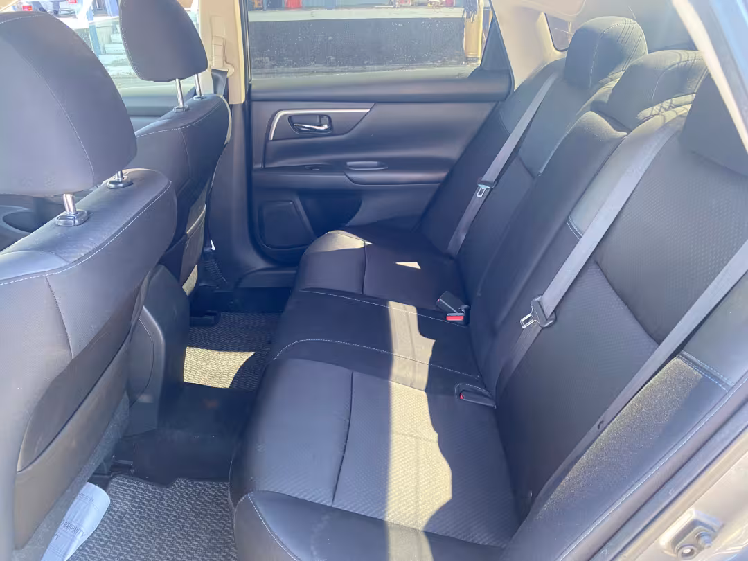 2017 Nissan Altima - 1N4AL3APXHC483442 - Image #4