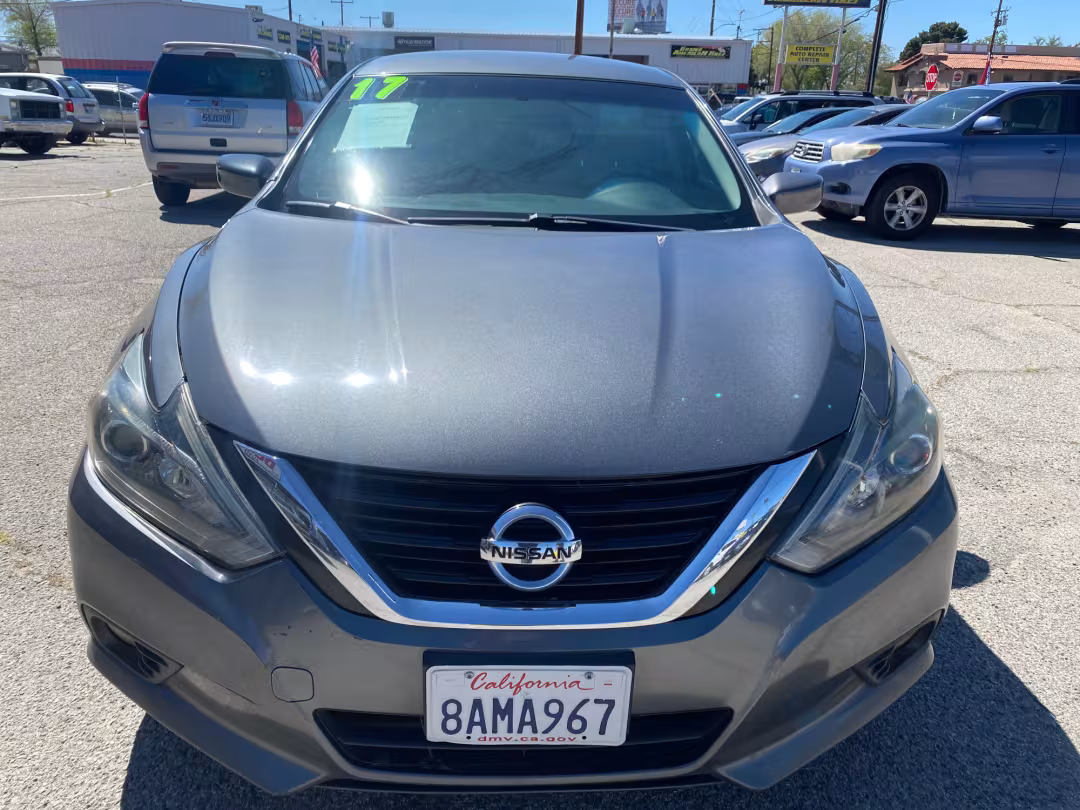 2017 Nissan Altima - 1N4AL3APXHC483442 - Image #5