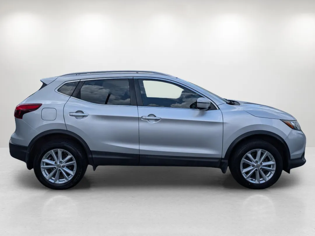 2017 Nissan Rogue Sport - JN1BJ1CP3HW013017 - Image #4