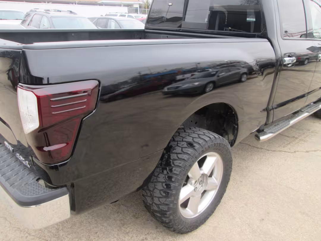 2017 Nissan Titan XD - 1N6AA1F37HN568671 - Image #5