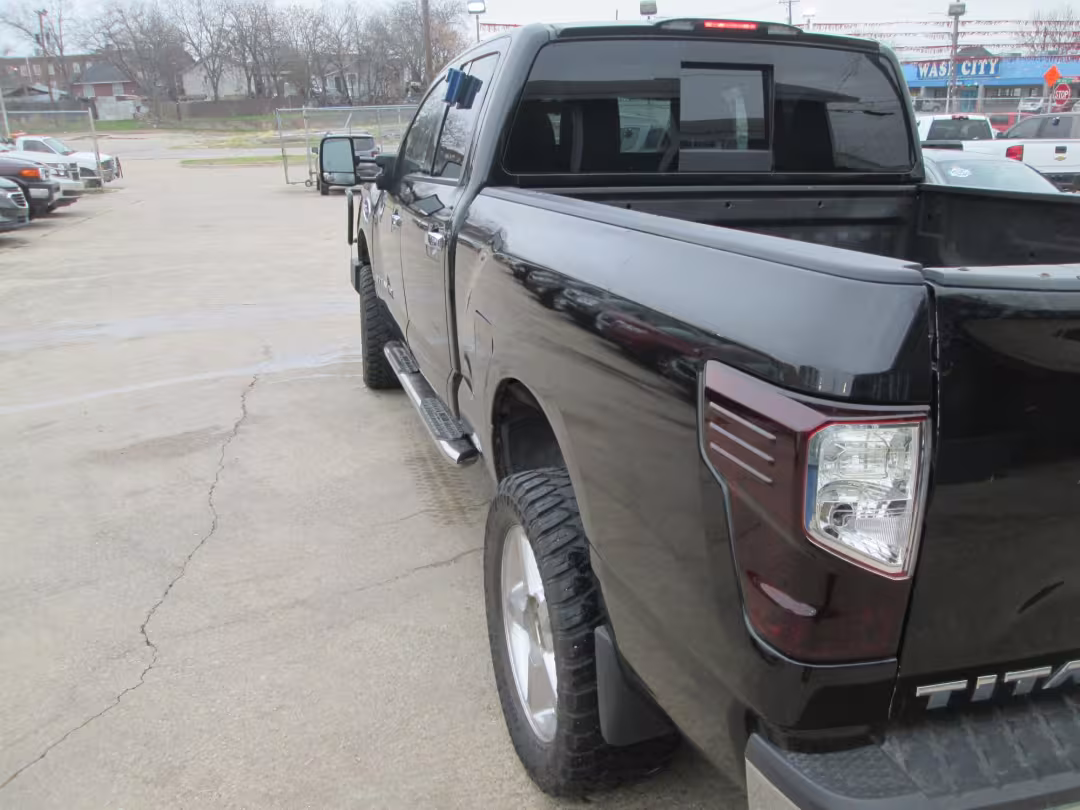 2017 Nissan Titan XD - 1N6AA1F37HN568671 - Image #6