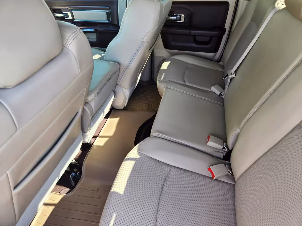 2017 Ram 1500 - 1C6RR7JT0HS549641 - Image #9