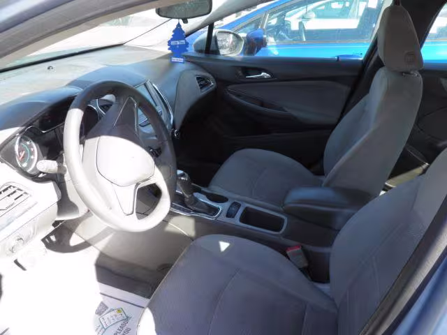2018 Chevrolet Cruze - 1G1BC5SM9J7159534 - Image #1