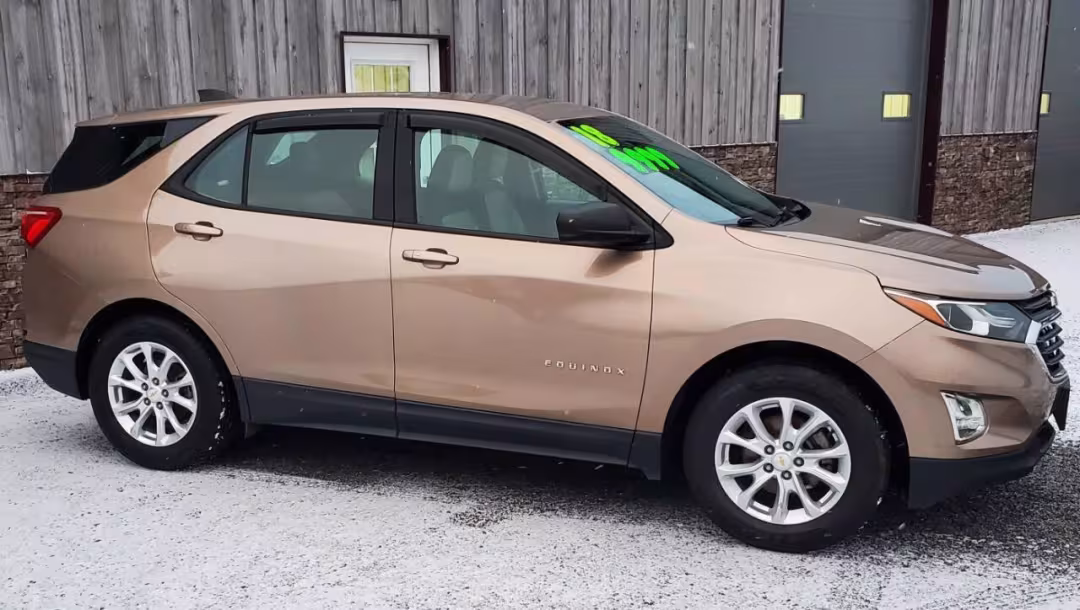 2018 Chevrolet Equinox - 2GNAXHEV3J6178424 - Image #1