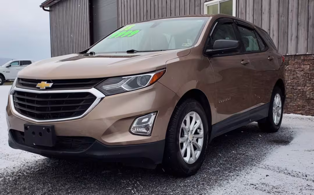 2018 Chevrolet Equinox - 2GNAXHEV3J6178424 - Image #2
