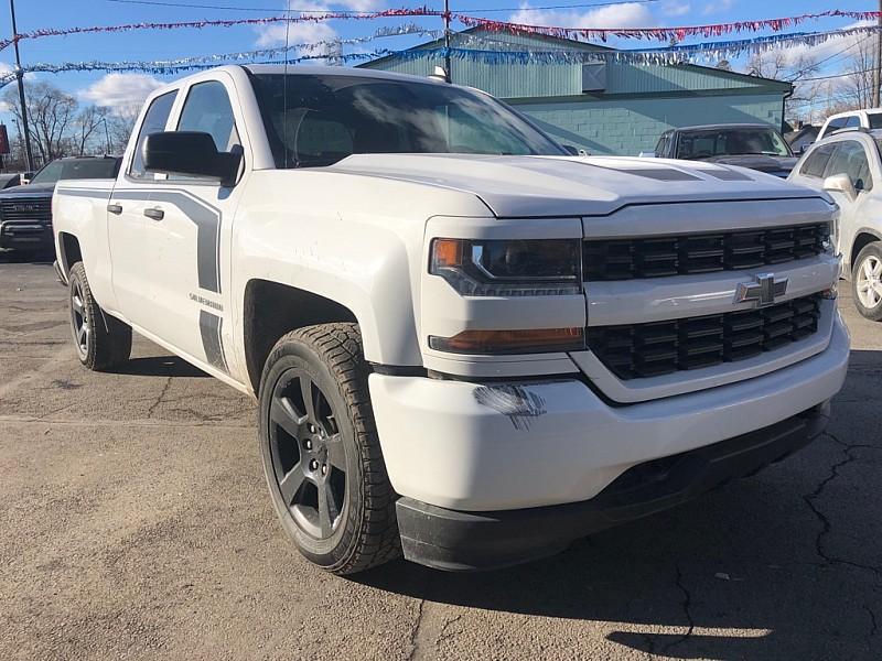 2018 Chevrolet Silverado 1500 - 1GCVKPEC0JZ357817 - Image #3