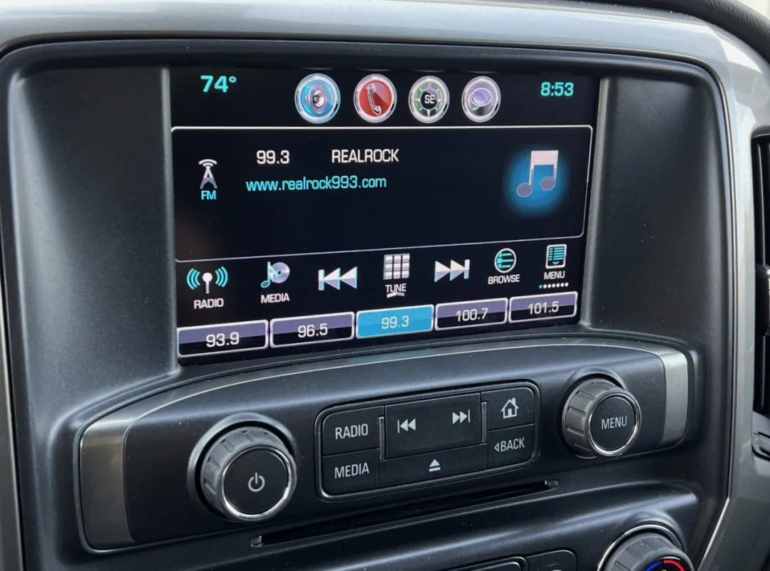 2018 Chevrolet Silverado 1500 - 3GCUKREC6JG295475 - Image #27