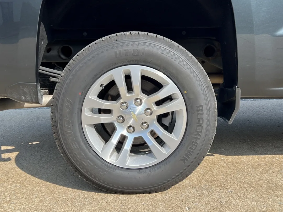 2018 Chevrolet Silverado 1500 - 3GCUKREC6JG295475 - Image #36