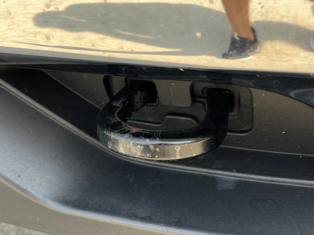 2018 Chevrolet Silverado 1500 - 3GCUKREC6JG295475 - Image #41