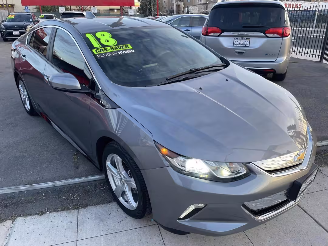 2018 Chevrolet Volt - 1G1RC6S51JU124615 - Image #12