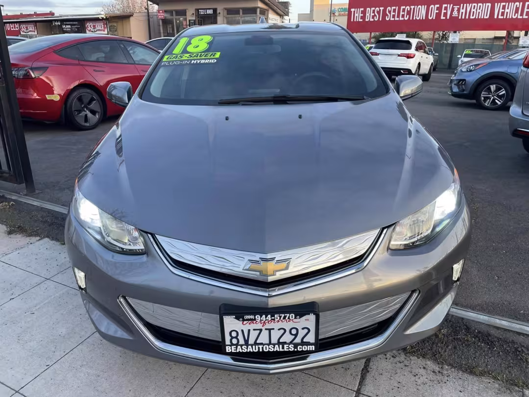 2018 Chevrolet Volt - 1G1RC6S51JU124615 - Image #2