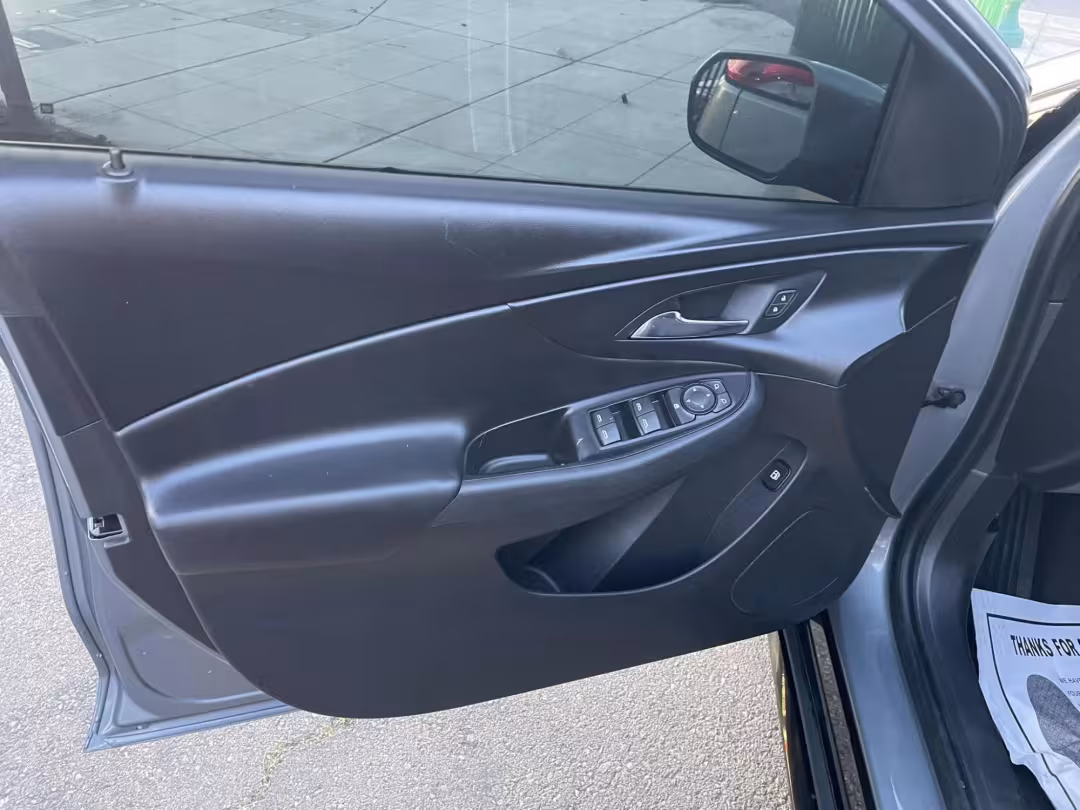 2018 Chevrolet Volt - 1G1RC6S51JU124615 - Image #5