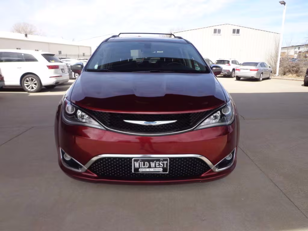 2018 Chrysler Pacifica - 2C4RC1GG8JR232652 - Image #2