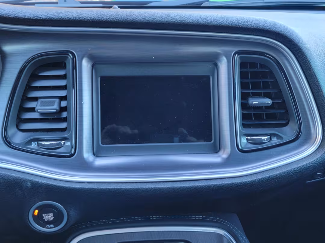 2018 Dodge Challenger - 2C3CDZAG9JH143385 - Image #10