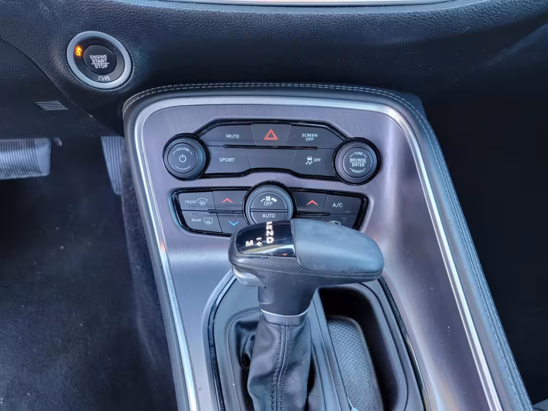 2018 Dodge Challenger - 2C3CDZAG9JH143385 - Image #11