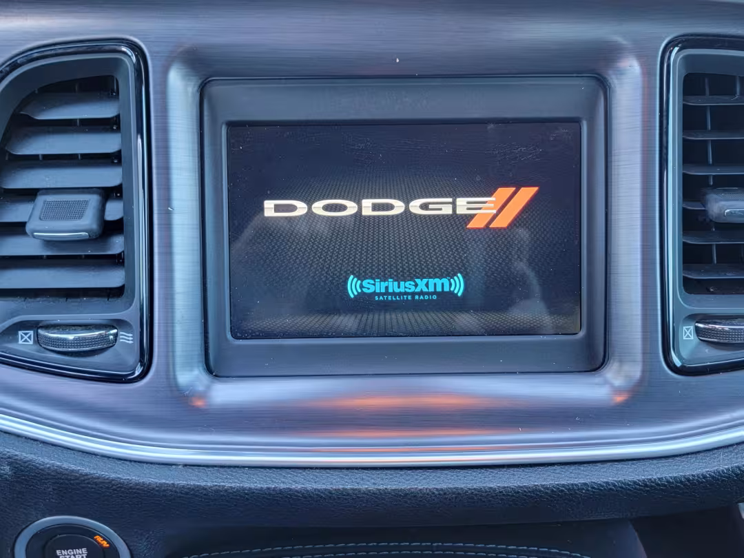 2018 Dodge Challenger - 2C3CDZAG9JH143385 - Image #19