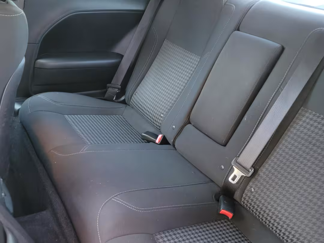 2018 Dodge Challenger - 2C3CDZAG9JH143385 - Image #22