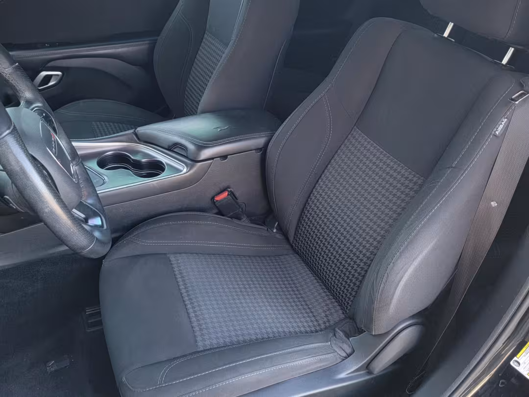 2018 Dodge Challenger - 2C3CDZAG9JH143385 - Image #23