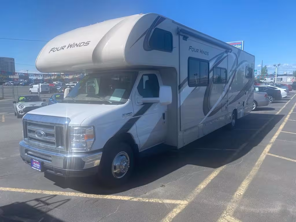 2018 Ford Econoline - 1FDXE4FS9JDC20467 - Image #1